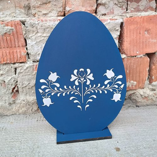 Húsvéti kék tojás - fehér motívummal